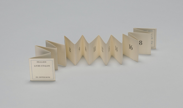 ROBERT FILLIOU. LIVRE-ÉTALON